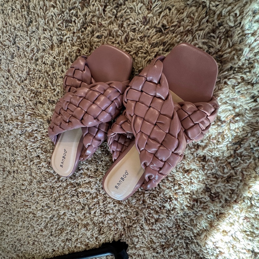 BAMBOO Braided Slide Mules in Mauve Pink